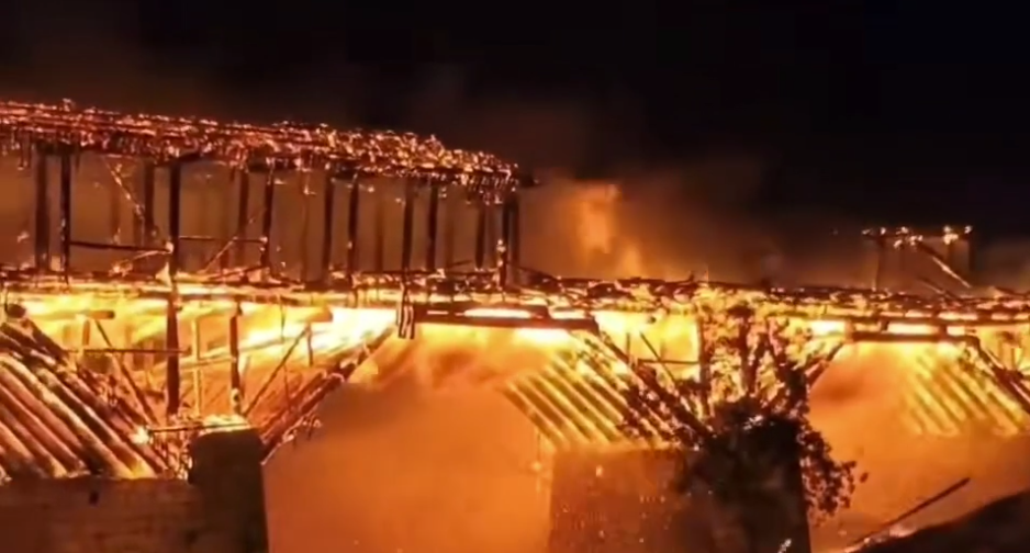 距今超900年,全国重点文物保护单位万安桥烧塌(图1) 距今超900年,全国重点文物保护单位万安桥烧塌(图1)
